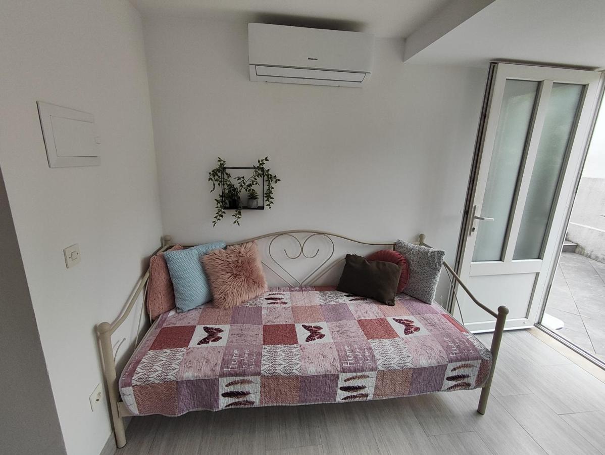 Zoric Apartments & Rooms 2 ดูบรอฟนิก ภายนอก รูปภาพ