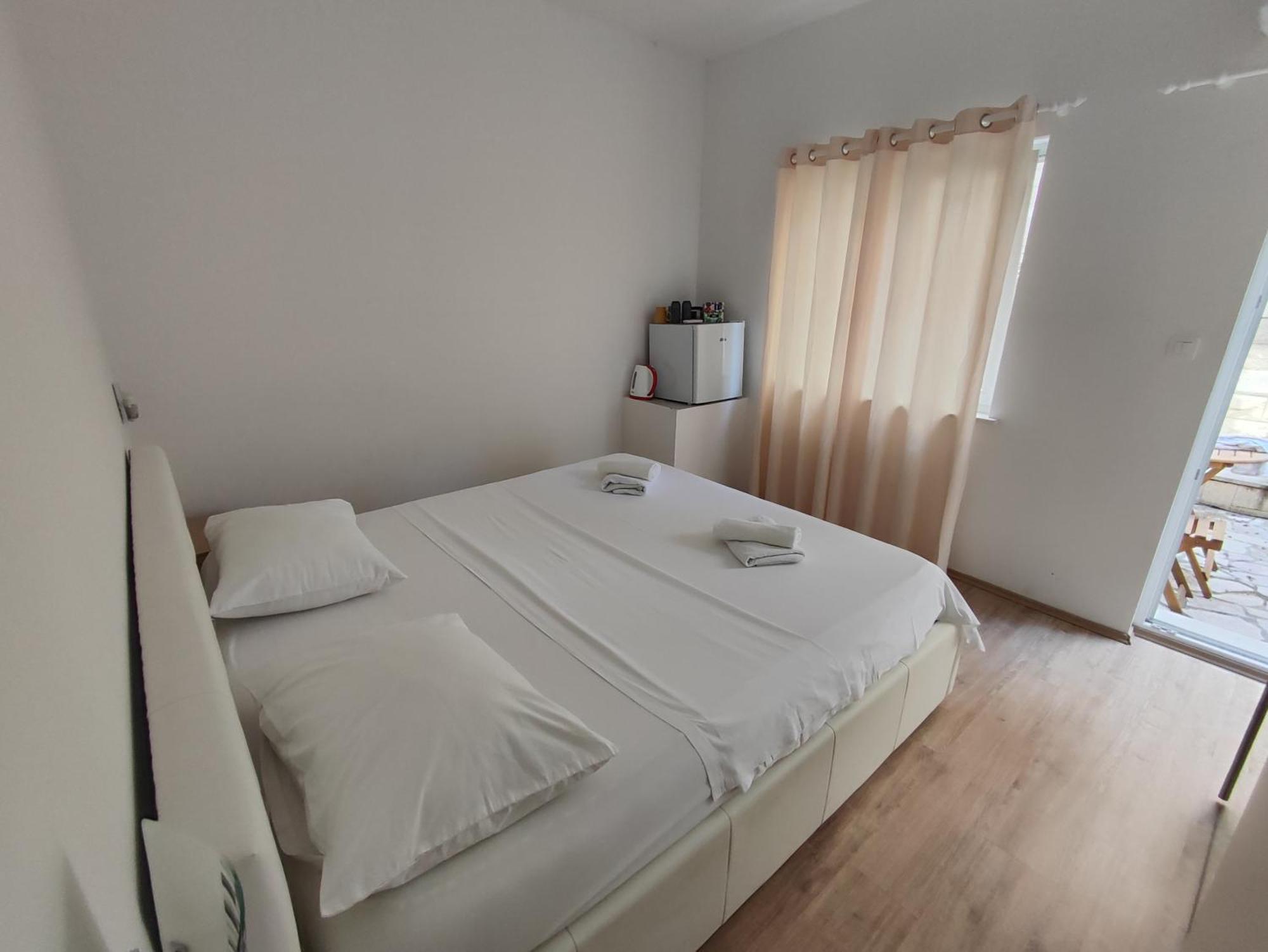 Zoric Apartments & Rooms 2 ดูบรอฟนิก ภายนอก รูปภาพ